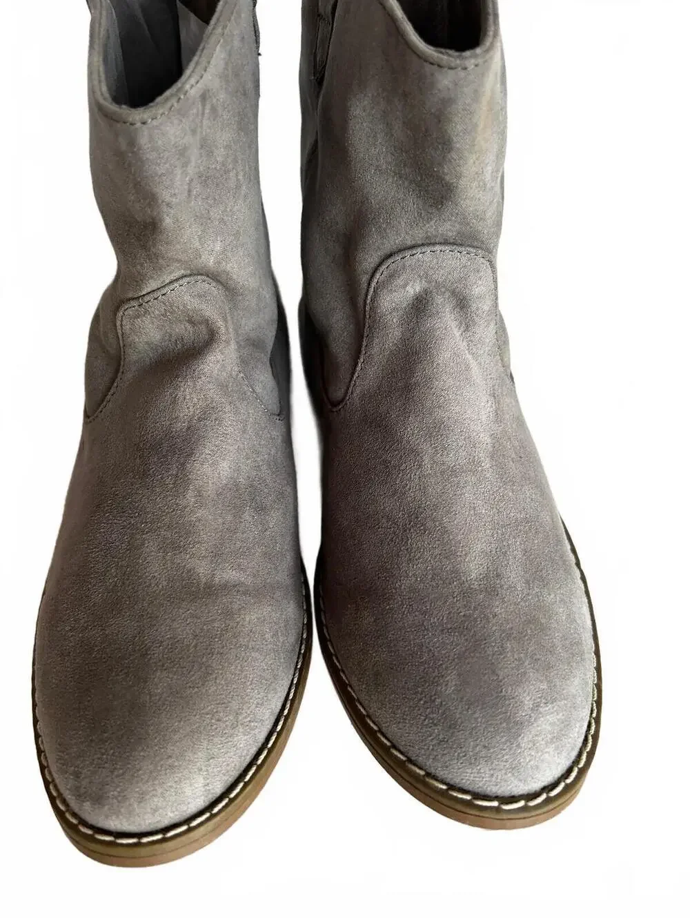 New Old Navy Grey Faux Suede Pull On Ankle Boots Women's Size 8